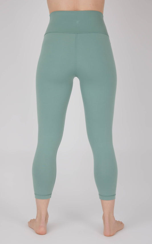 Yogalicious Women's Lux Elastic Free High Rise Capri: CHINOIS GREEN