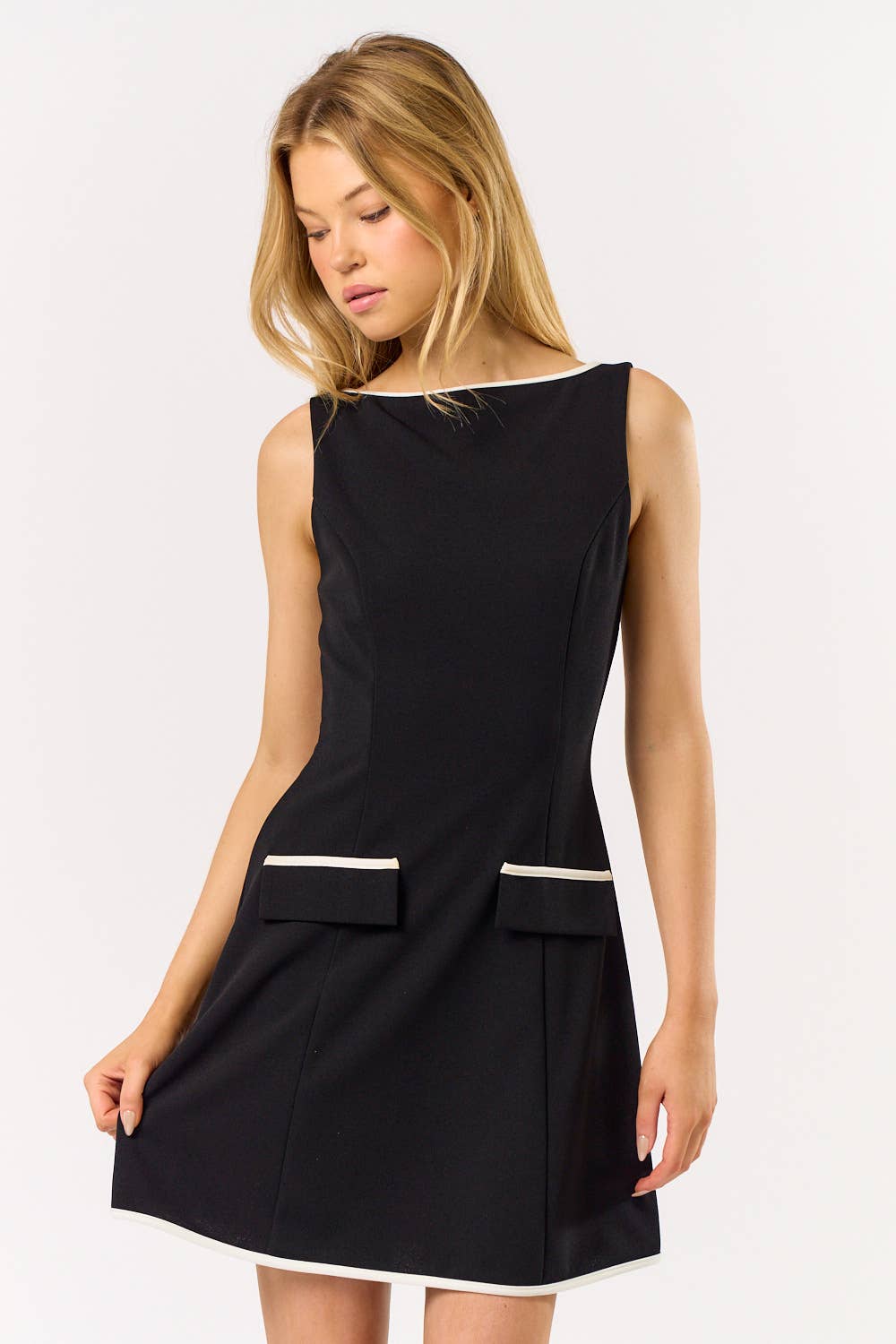 BD25294 SQUARE NECK CONTRAST MINI DRESS: OFF WHITE-BLACK / LARGE