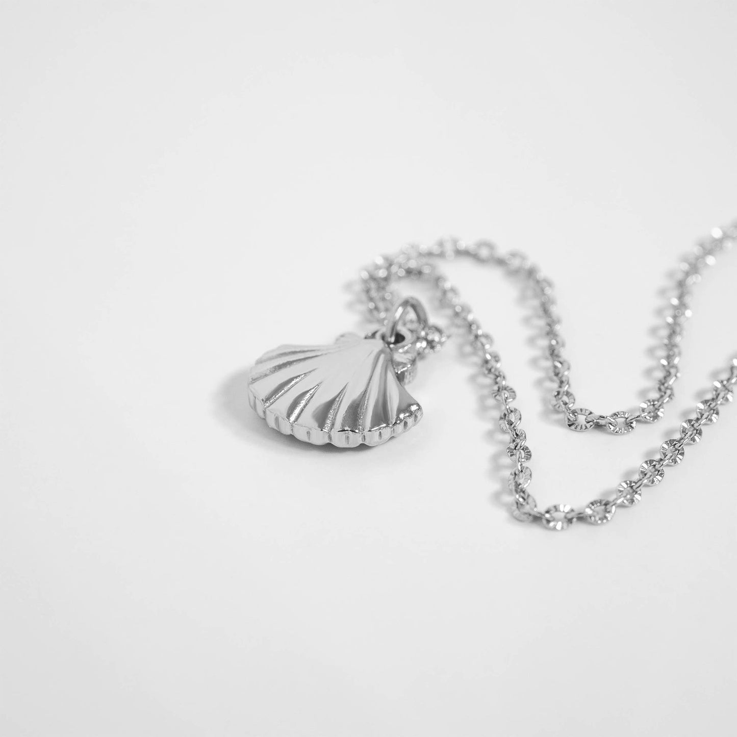 Stainless Steel Crimped Oval Chain Necklace: Stainless / 18+2"