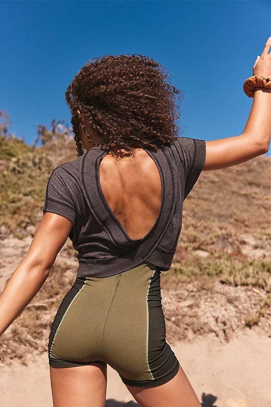 Slouchy wrapped cutout back workout short sleeve Tee: Royal / S