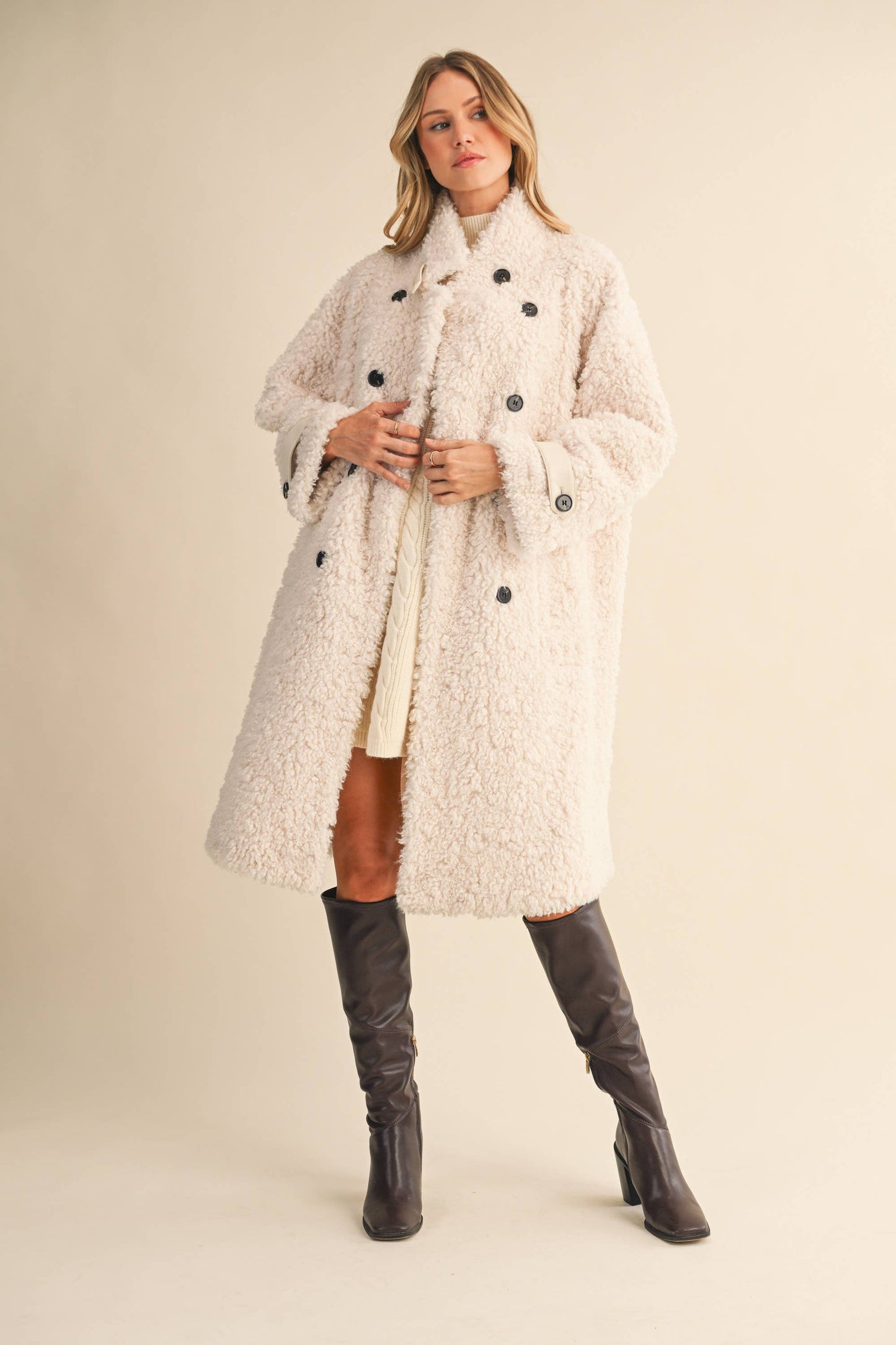 IJ1666 FAUX FUR SIDE POCKET COAT: IVORY / One Size