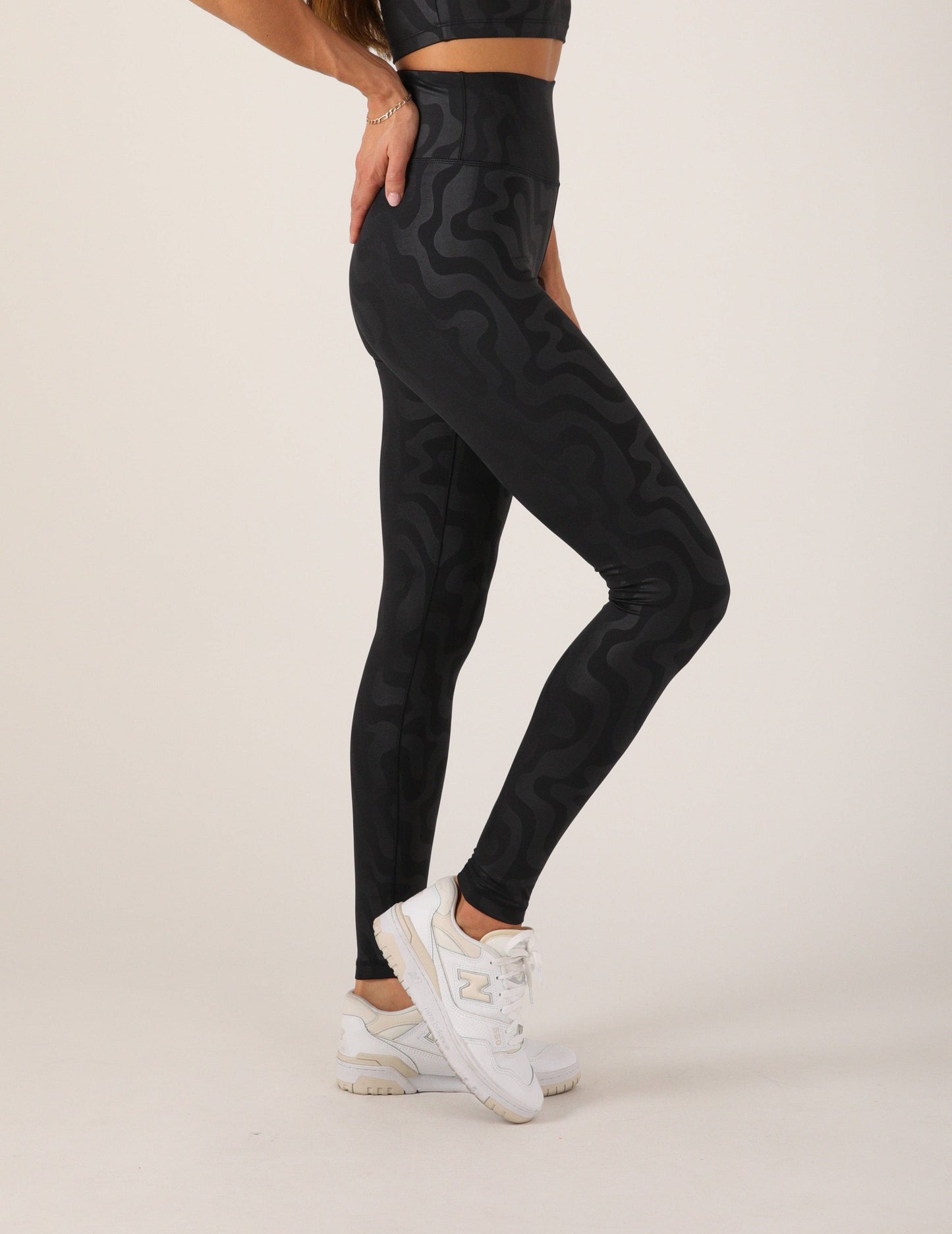 Sultry Legging: Black Cosmic Ripple: Black Cosmic Ripple / S