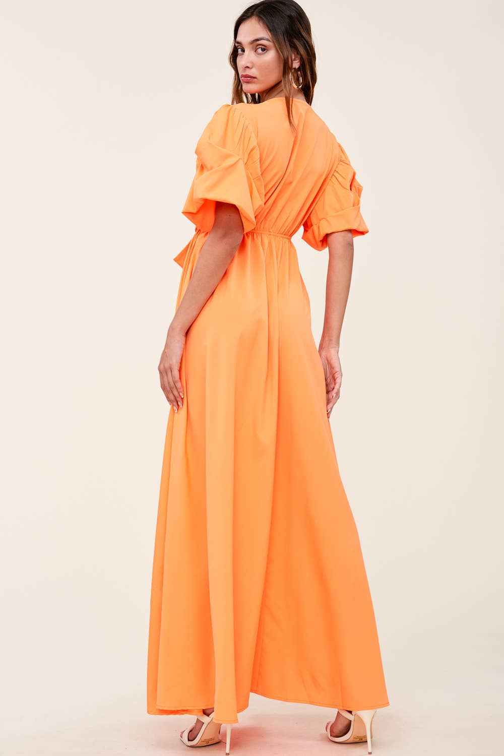 V NECK MAXI DRESS WITH PUFF SLEEVES: Green