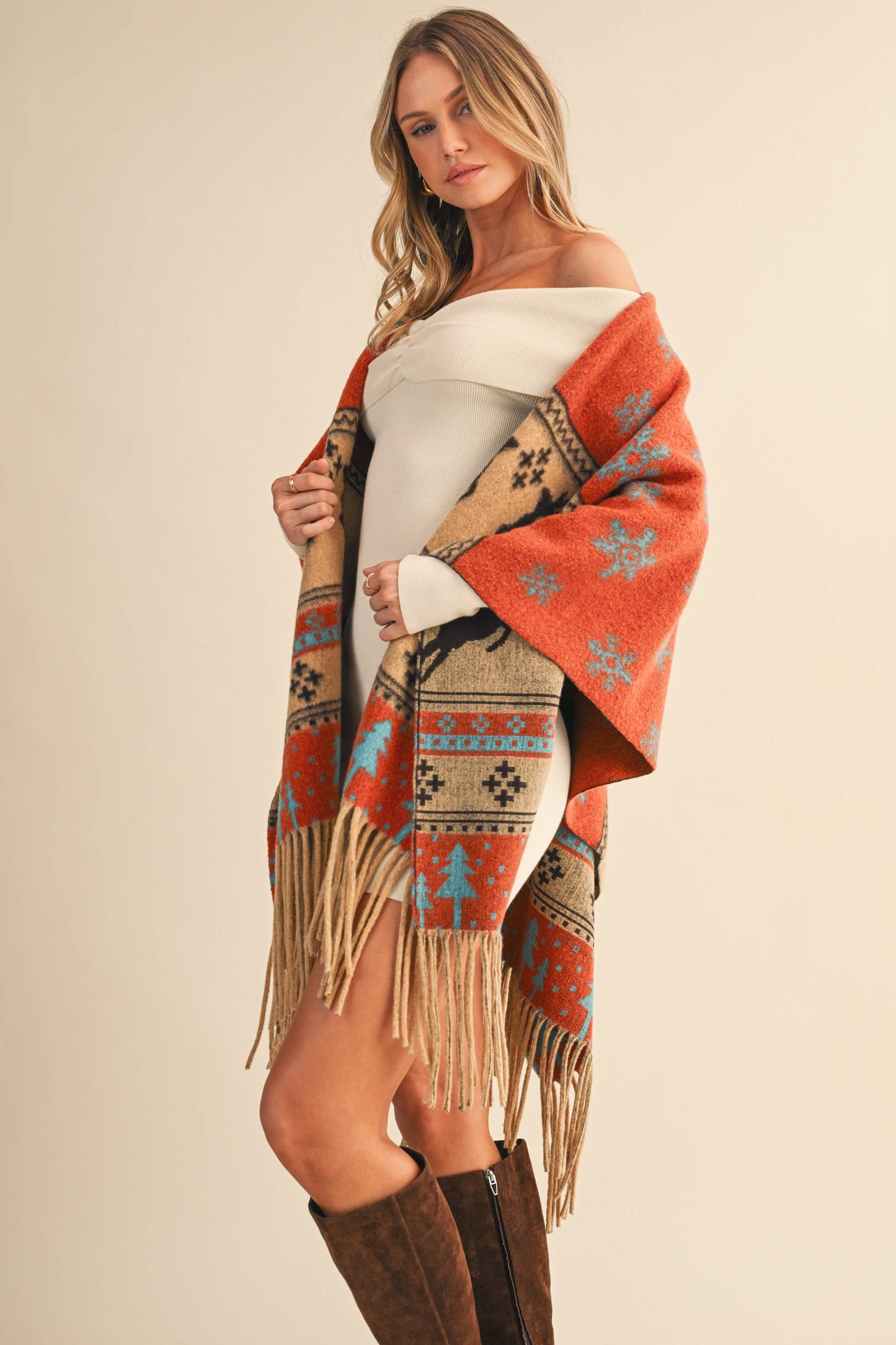 IJ1662 PRINTED FRINGED OVERSIZED CAPE: RUST / One Size