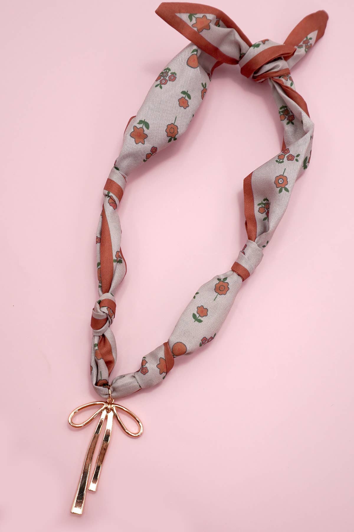 HANDMADE SCARF CHARM NECKLACE | 80N91790: C