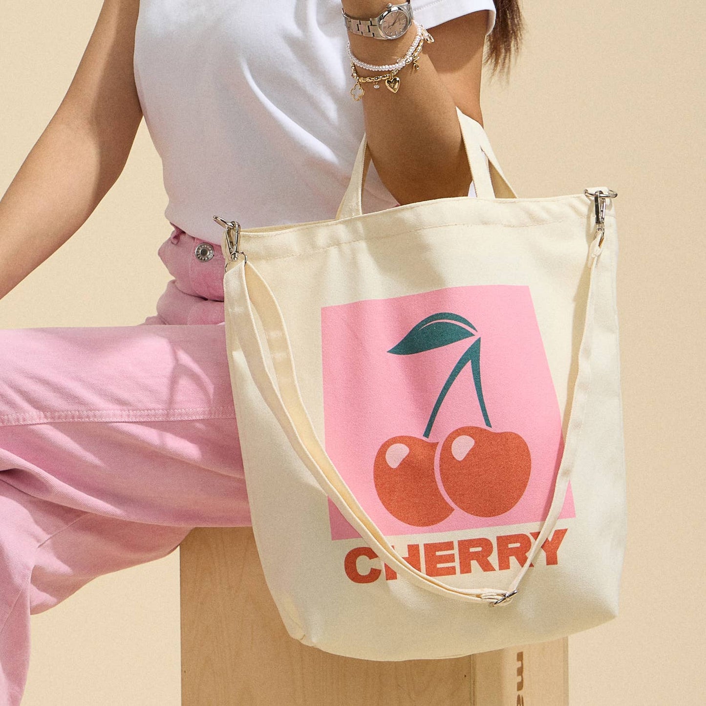 Limone Printed Top Handle Canvas Bag / Crossbody Bag
: Cherry