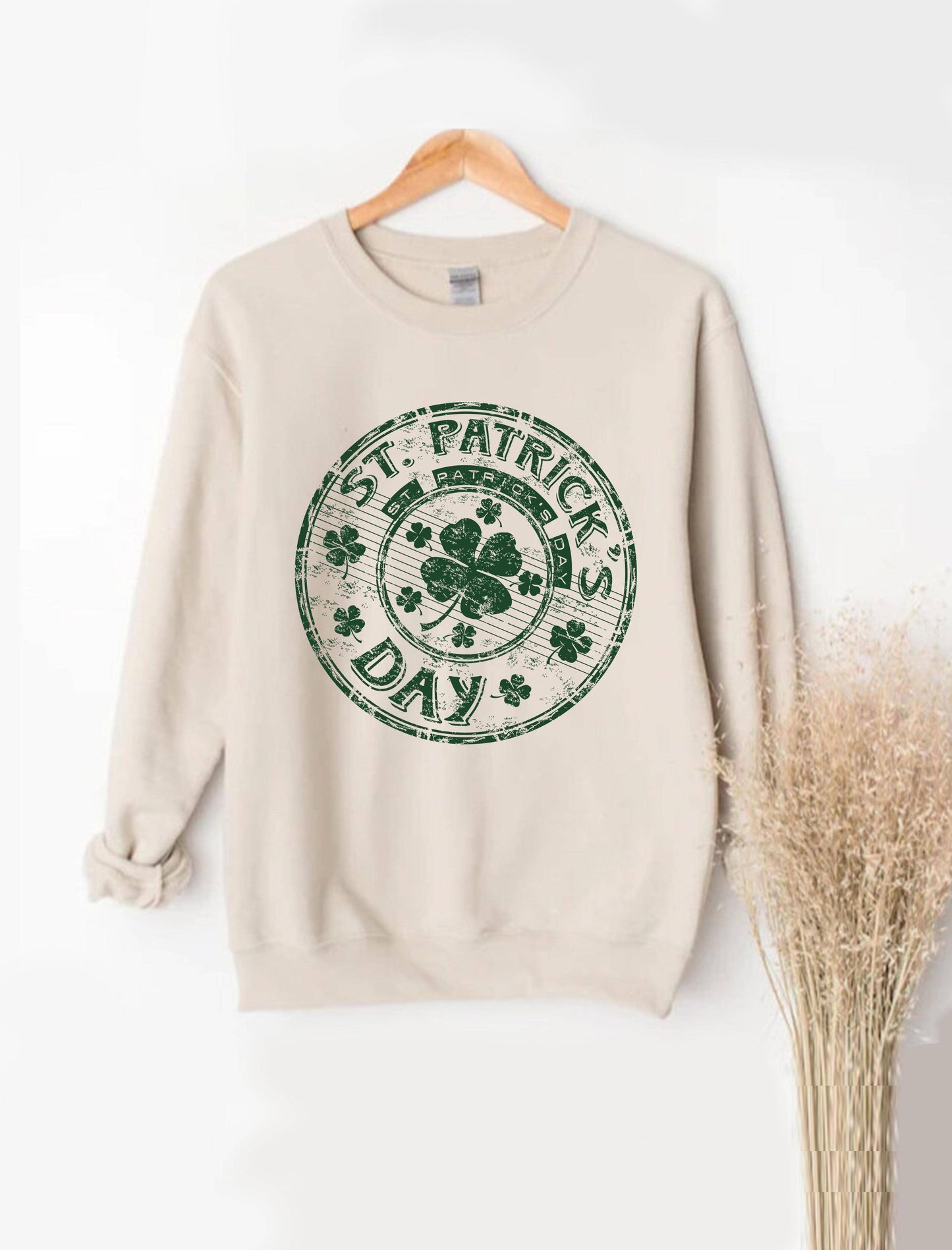 St. Patrick's day: White / M