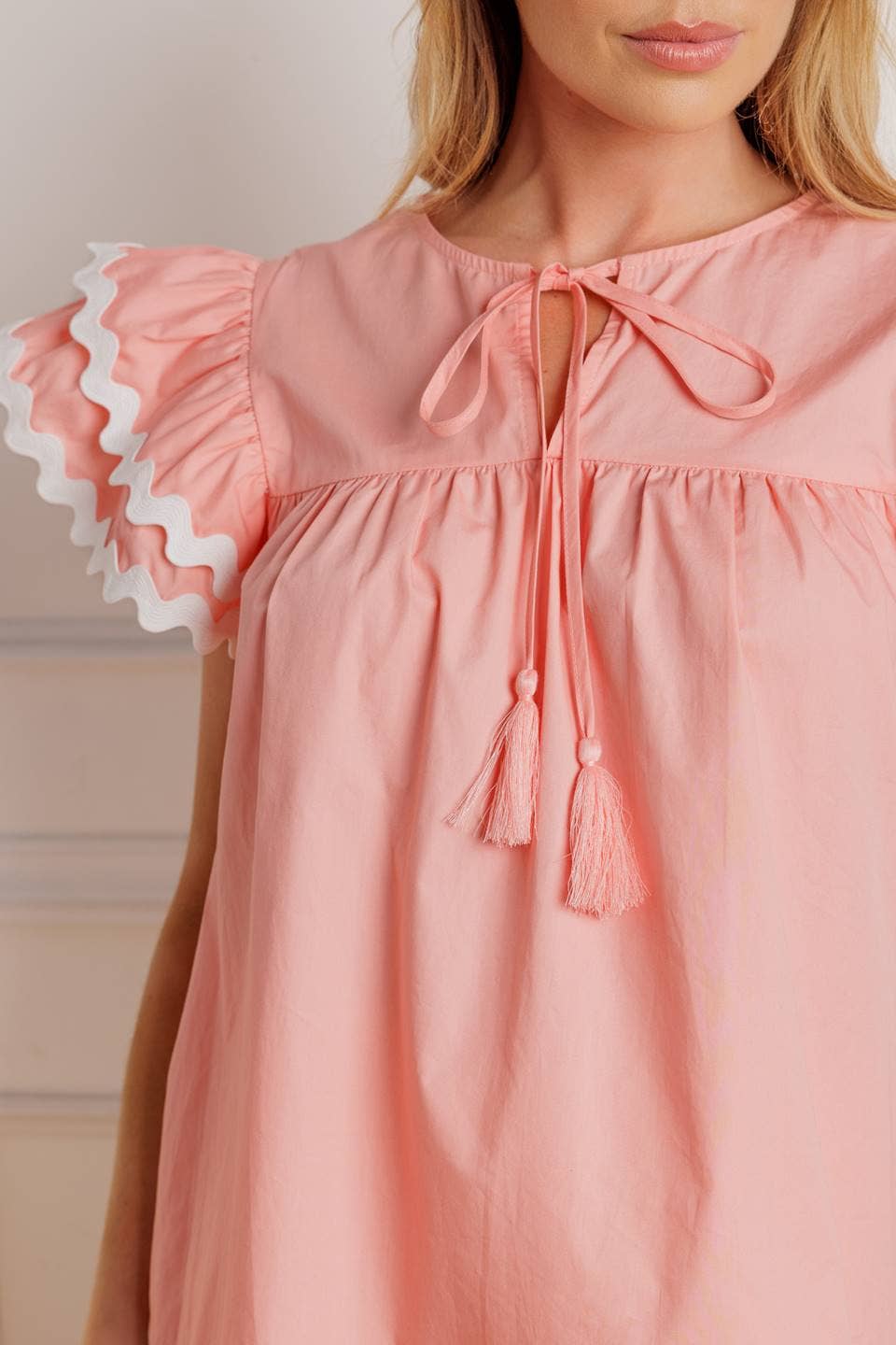 A solid woven top - IT13523: LIGHT PINK / Contemporary / S
