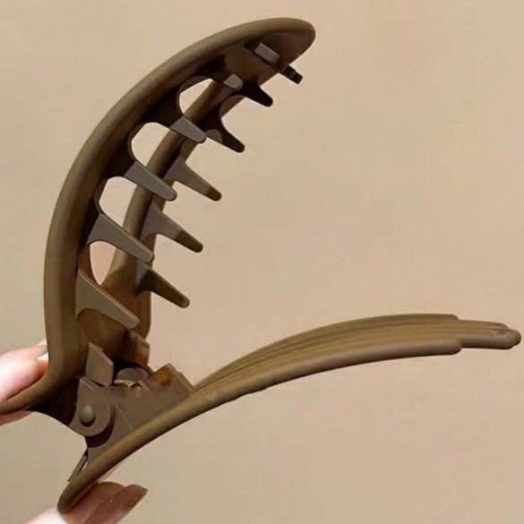 Jumbo Lay Flat Oval Hair Claw Clips Secure Styling | 40H982: TAUPE