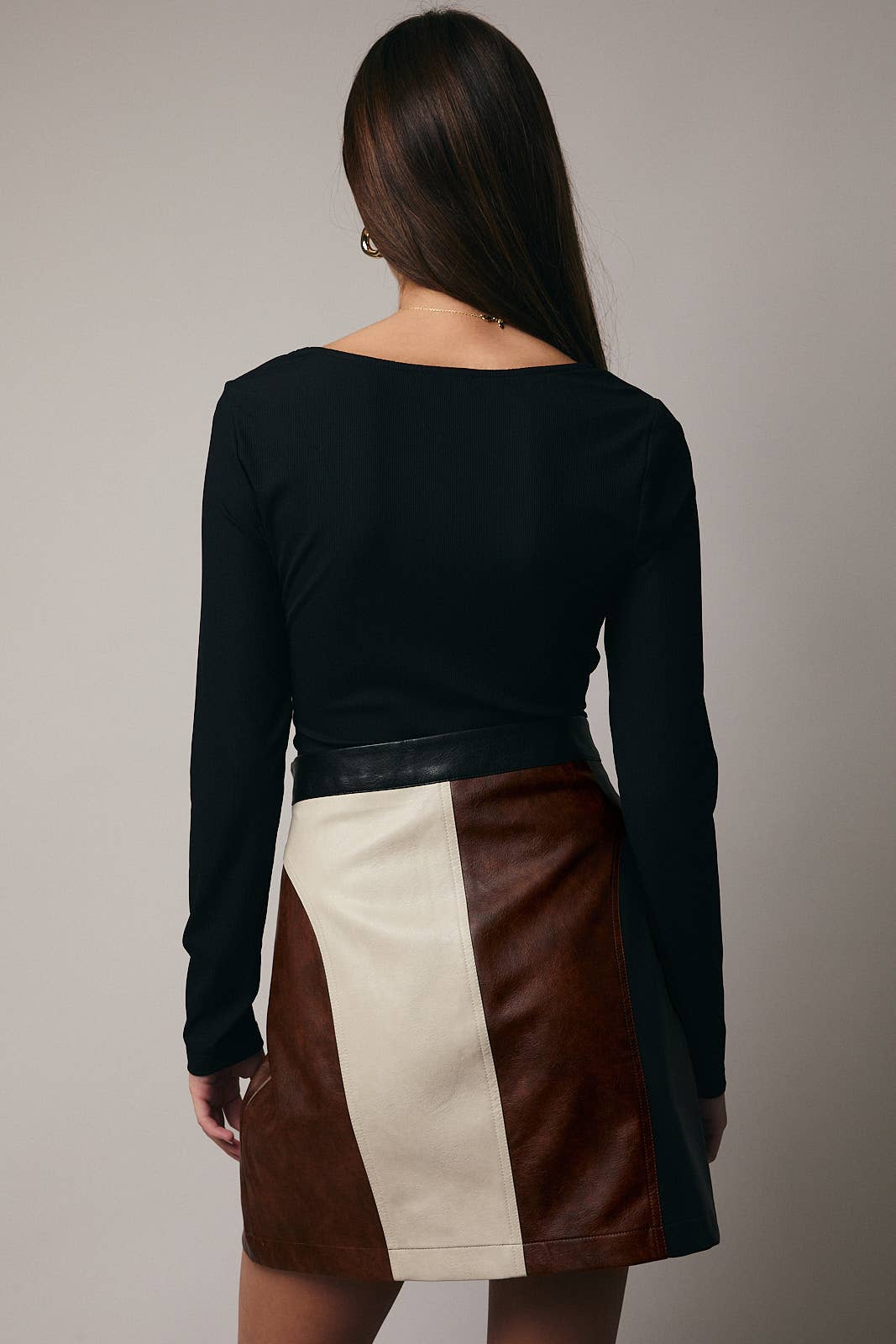SQUARE NECK LONG SLEEVE BODYSUIT: Black / L