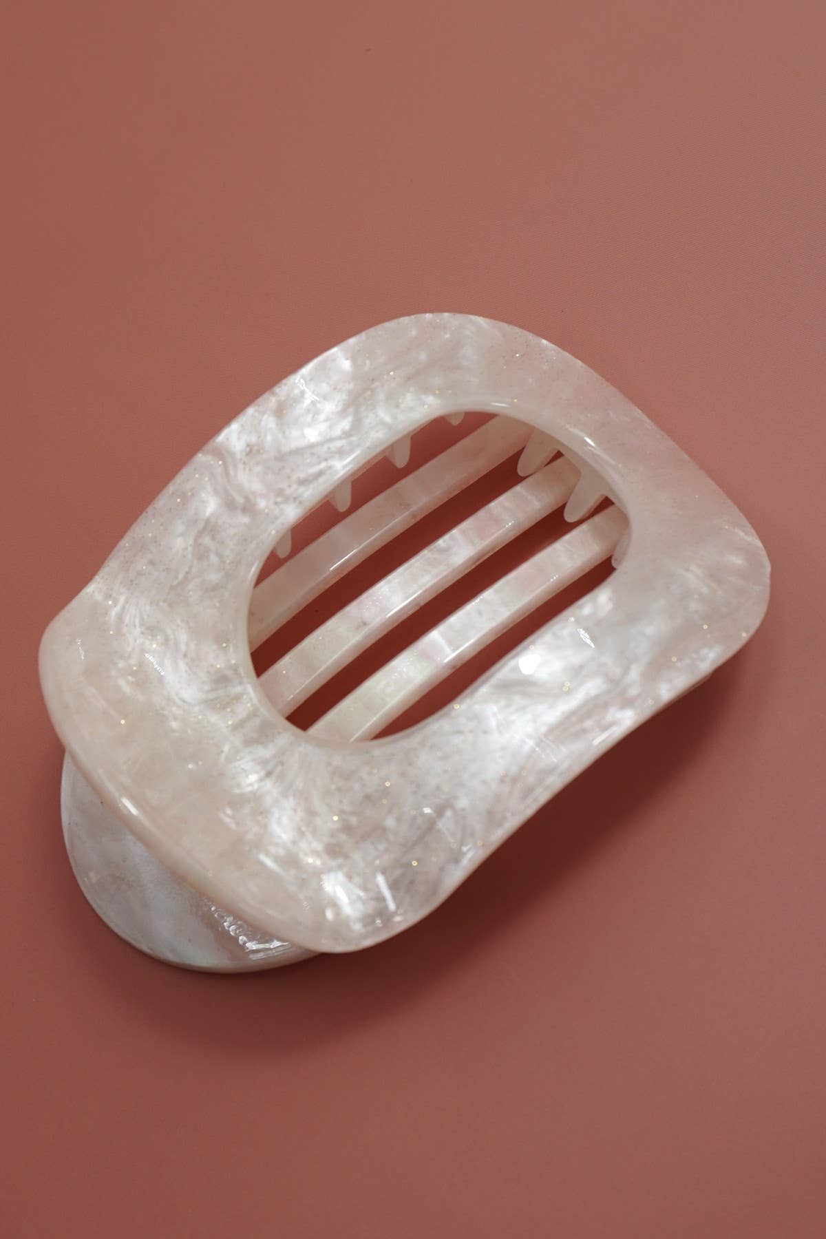 Jumbo Lay Flat Oval Hair Claw Clips Secure Styling | 40H993: TORT CREAM