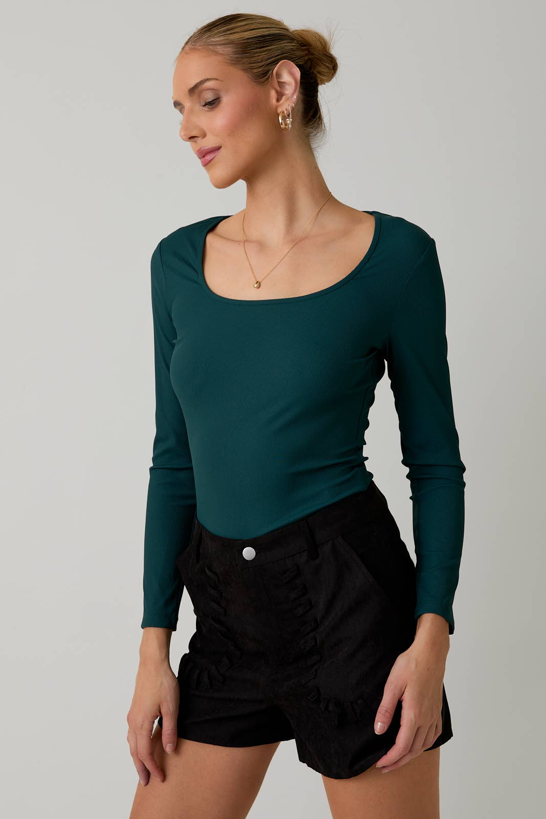 SQUARE NECK LONG SLEEVE BODYSUIT: Black / S