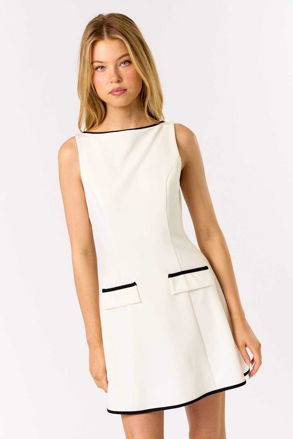 BD25294 SQUARE NECK CONTRAST MINI DRESS: OFF WHITE-BLACK / LARGE