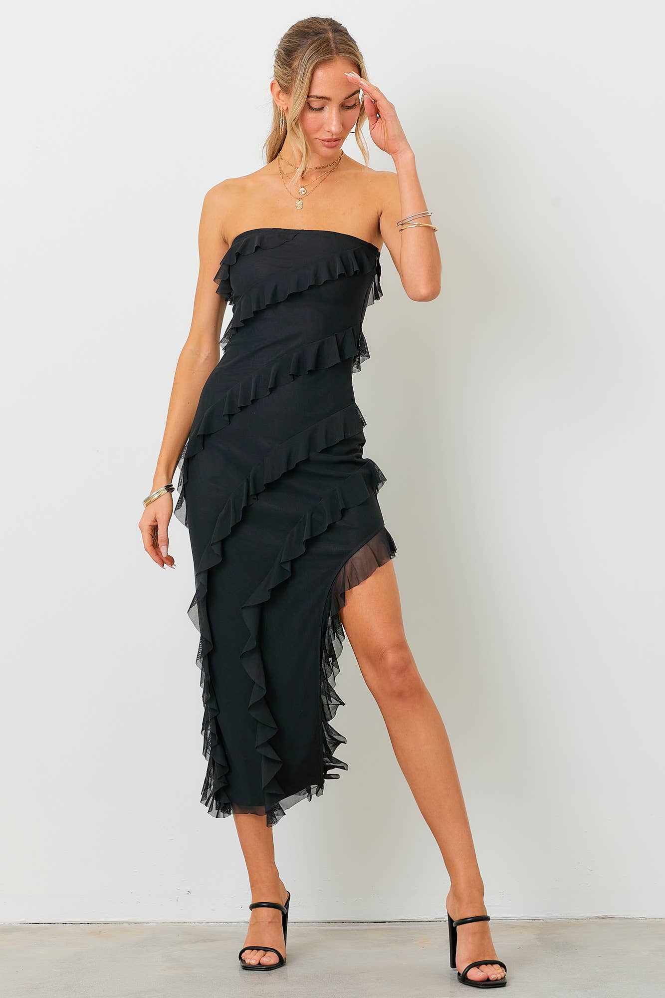 Strapless Frill Dress: RED / S