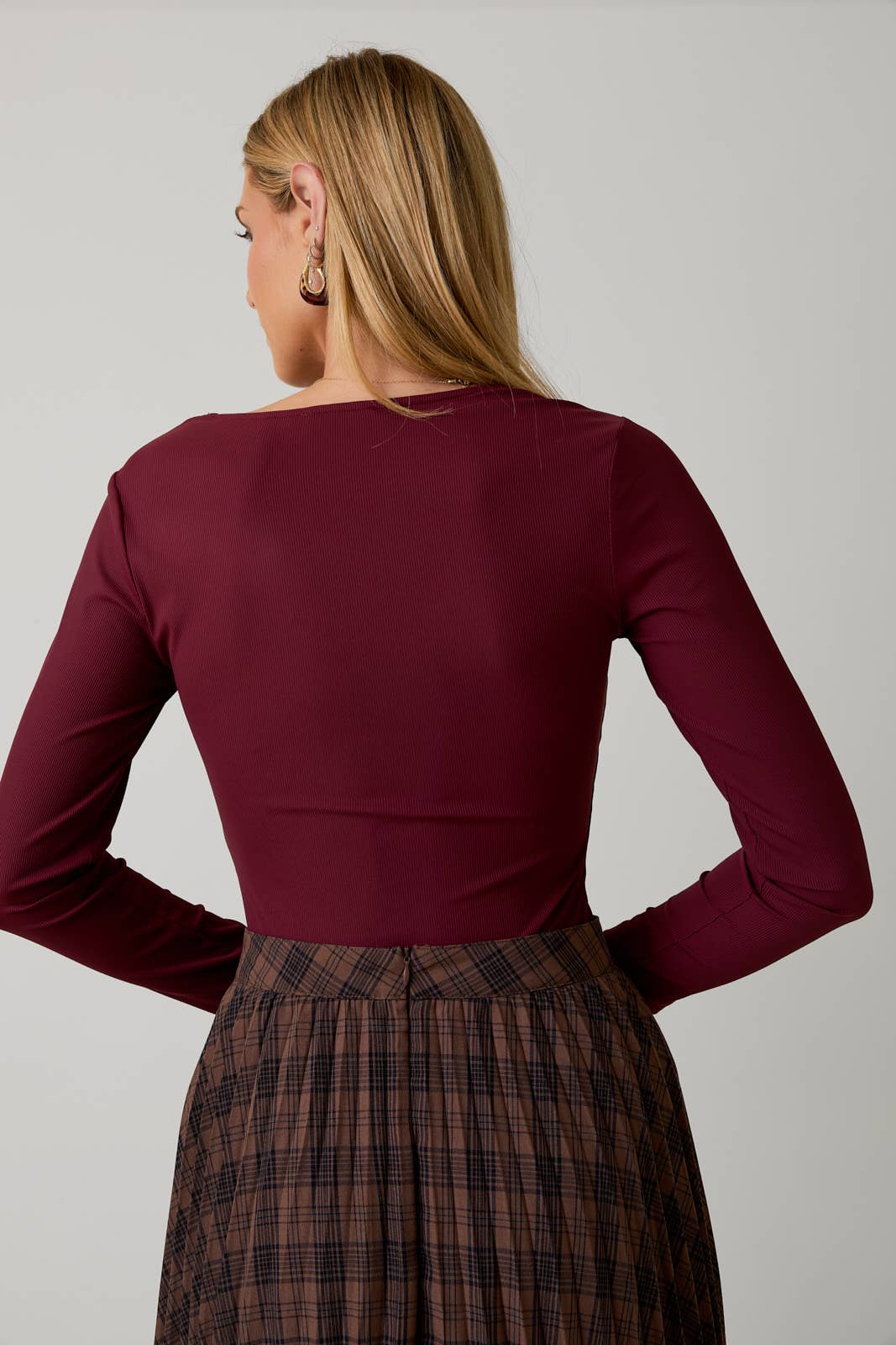 SQUARE NECK LONG SLEEVE BODYSUIT: Black / S