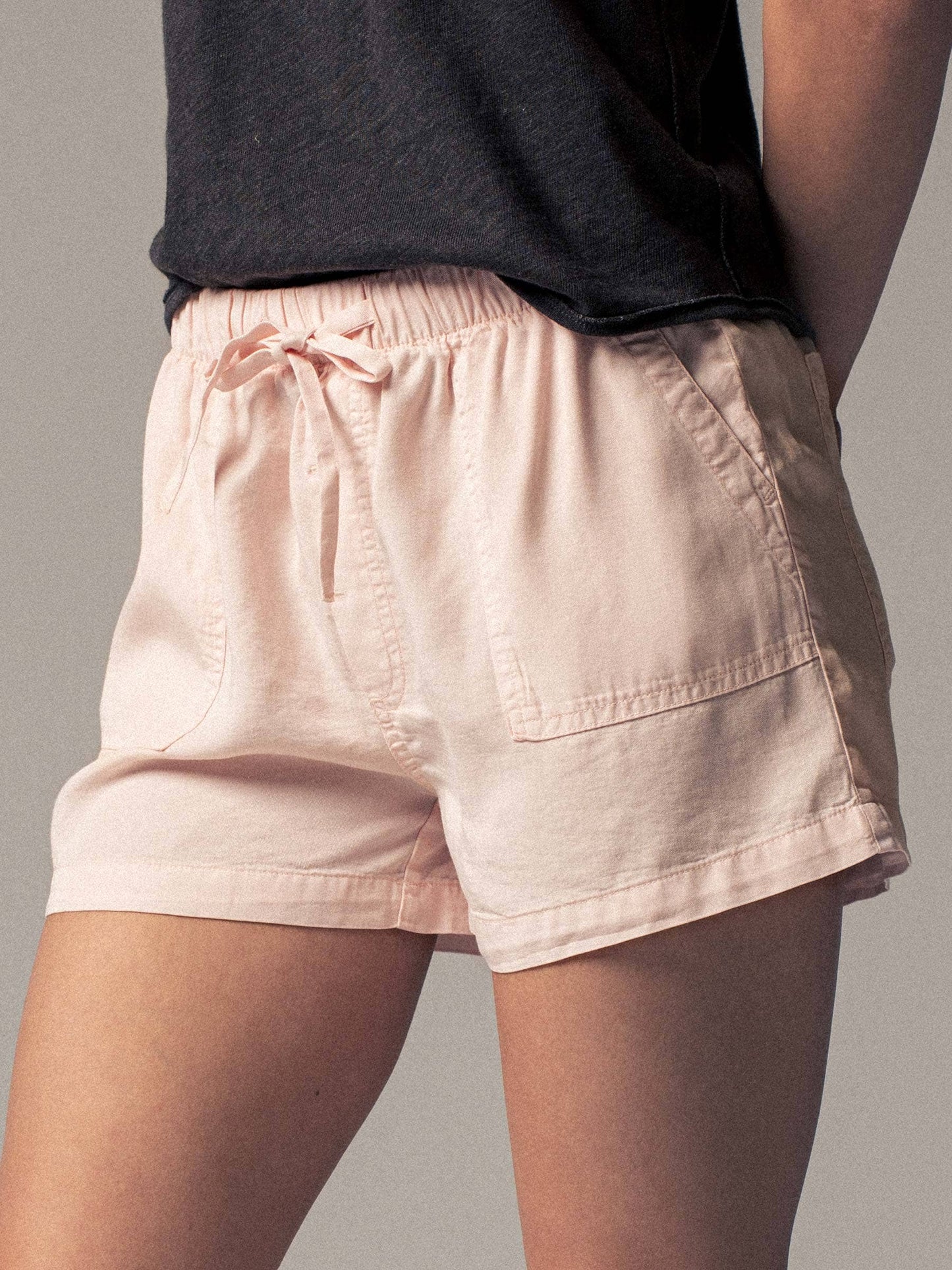 Tencel Patch Pocket Summer Shorts: OLIVE STONE / S-2/M-2/L-2