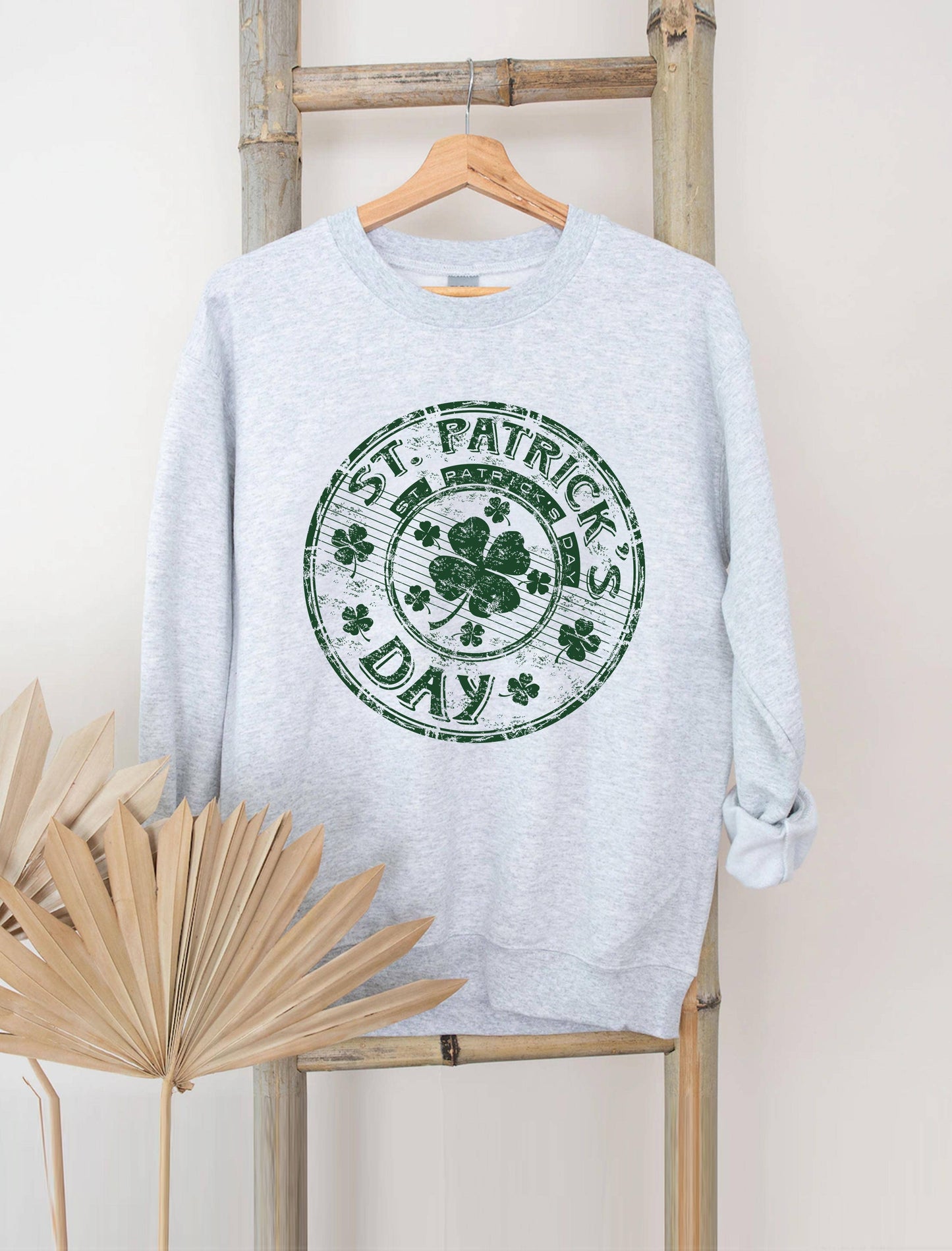 St. Patrick's day: White / M